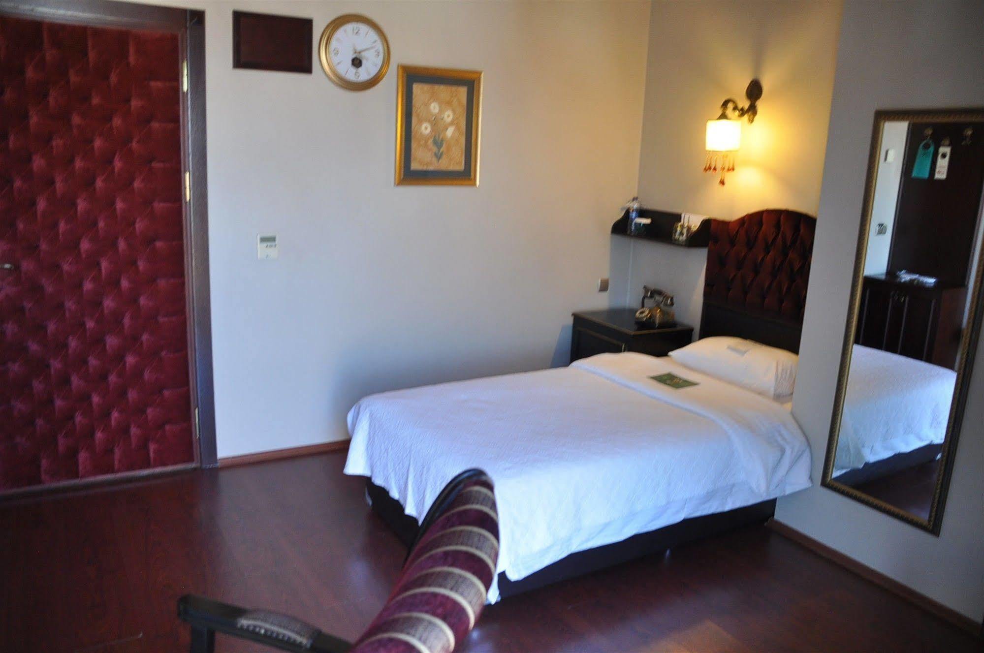 Chatto Hotel Istanbul Bagian luar foto