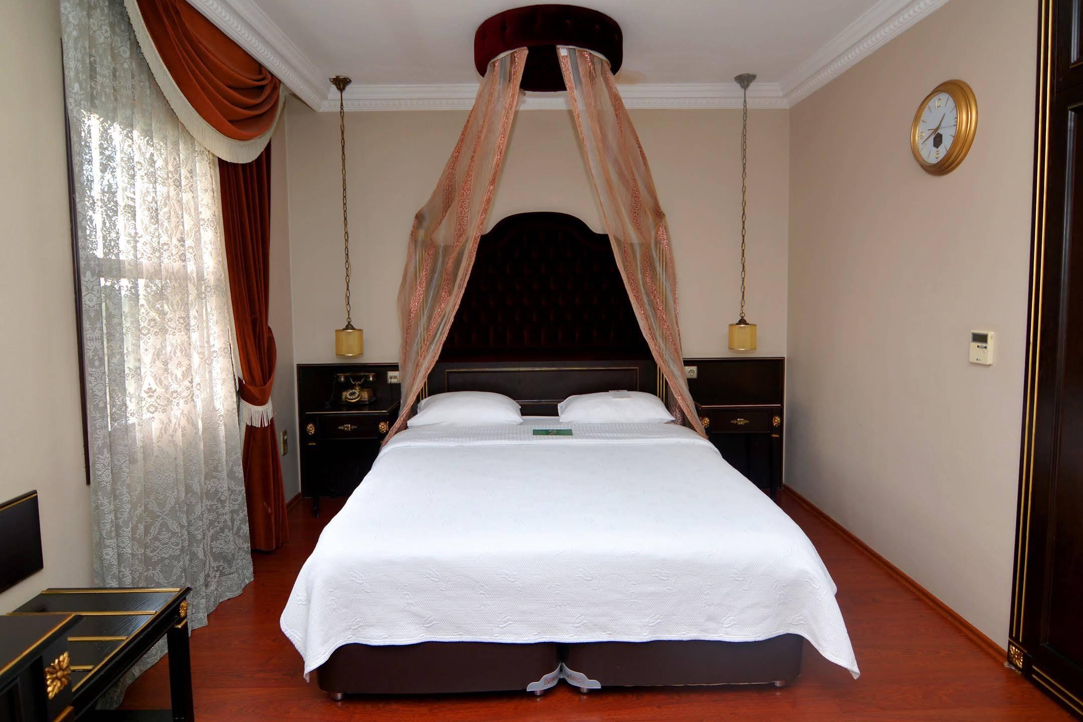 Chatto Hotel Istanbul Bagian luar foto